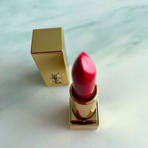 Yves Saint Laurent Rouge Pur Couture Lipstick - 💄 Le Rouge